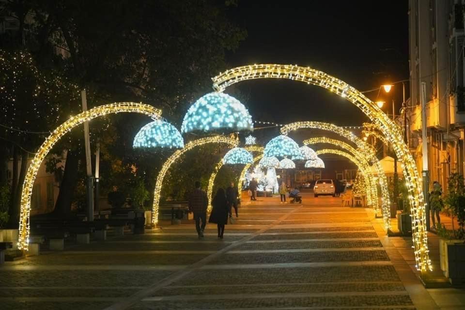 Blue Light Ultracentral Craiova Exterior foto