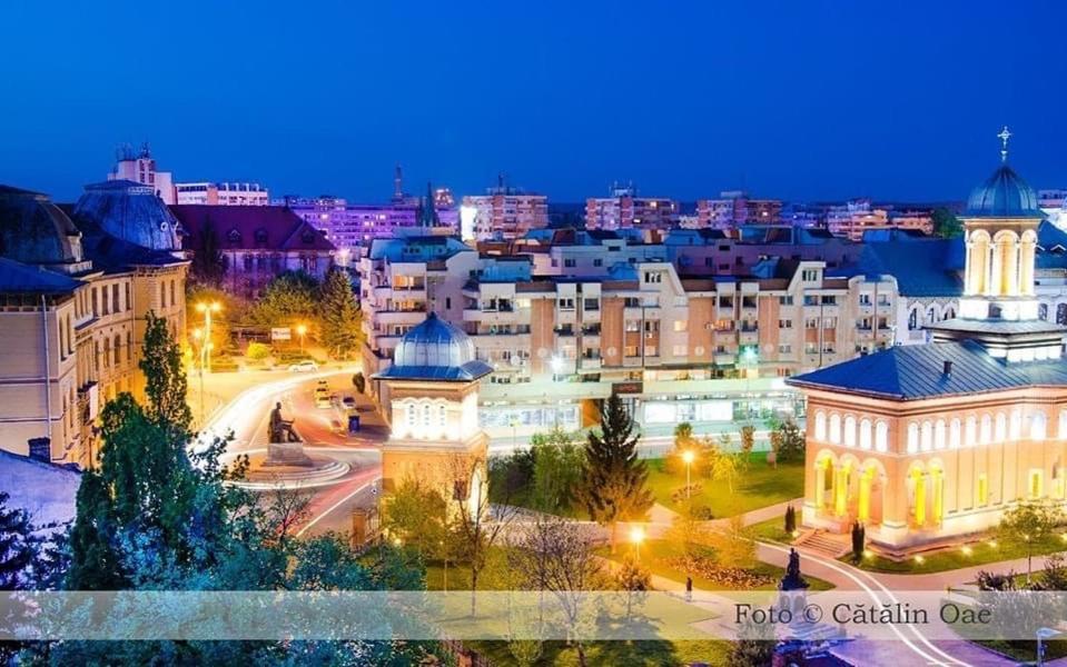Blue Light Ultracentral Craiova Exterior foto
